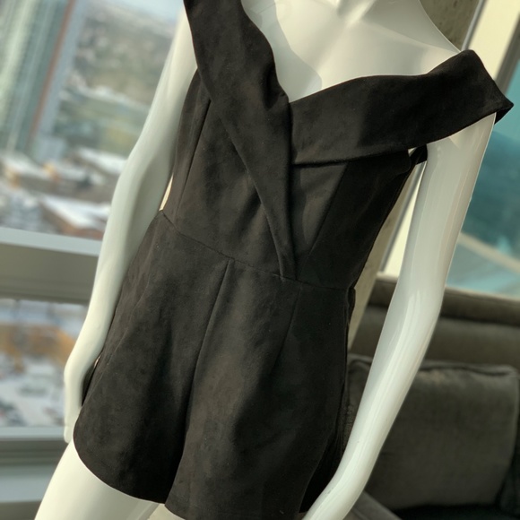 Luxxel Velour Black Romper - New, never worn - Picture 9 of 16